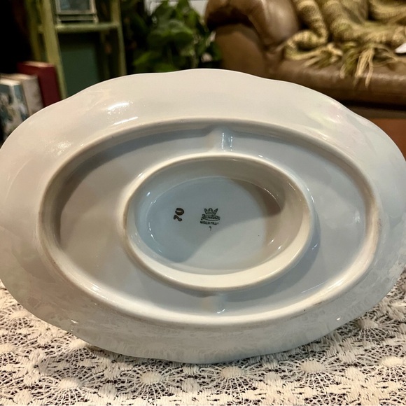 One Piece Polish Gravy Boat - Picture 4 of 7